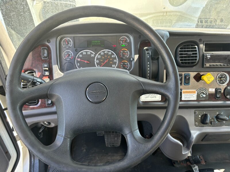 2020 Freightliner M2 Box Truck  106 Medium Duty Series - Photo 3 - Grand Rapids, OH 43522