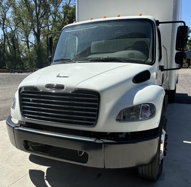 2020 Freightliner M2 Box Truck  106 Medium Duty Series - Photo 10 - Grand Rapids, OH 43522