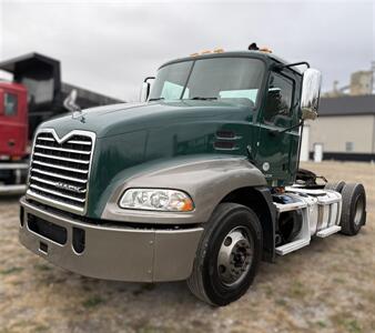 2017 Mack Pinnacle   - Photo 6 - Grand Rapids, OH 43522