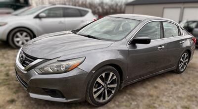 2016 Nissan Altima   - Photo 2 - Grand Rapids, OH 43522