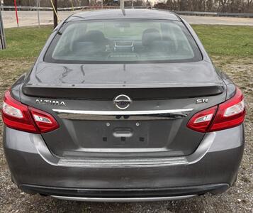 2016 Nissan Altima   - Photo 5 - Grand Rapids, OH 43522