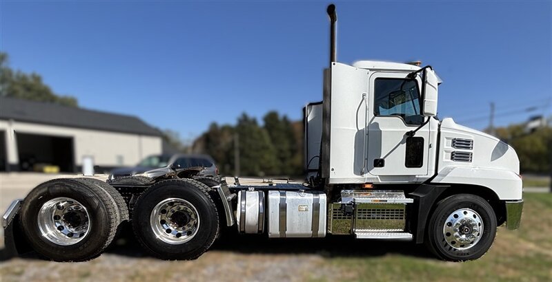 2020 Mack Anthem AN64T - Photo 3 - Grand Rapids, OH 43522