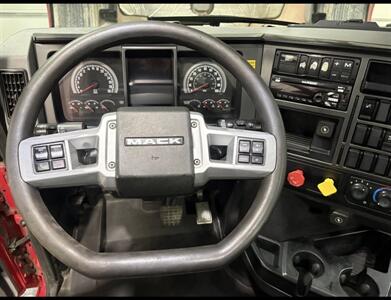 2020 Mack AN64T   - Photo 17 - Grand Rapids, OH 43522