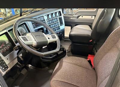 2025 Mack Anthem - Photo 3 - Grand Rapids, OH 43522