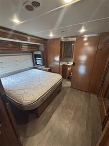 2018 Fleetwood Bounder - Photo 17 - Grand Rapids, OH 43522
