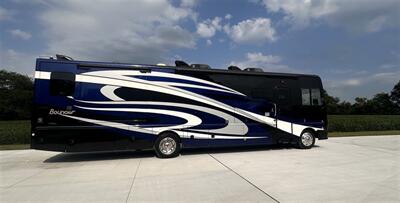 2018 Fleetwood Bounder 36'   - Photo 2 - Grand Rapids, OH 43522