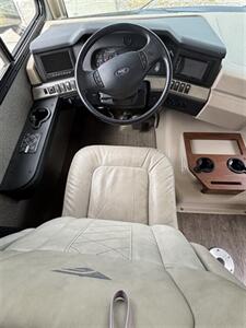 2018 Fleetwood Bounder 36'   - Photo 11 - Grand Rapids, OH 43522