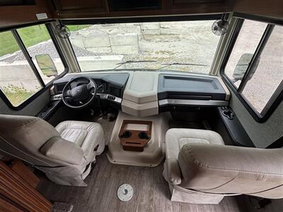 2018 Fleetwood Bounder - Photo 7 - Grand Rapids, OH 43522