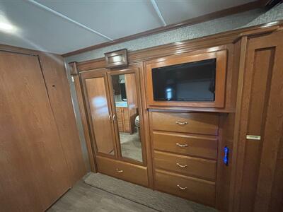 2018 Fleetwood Bounder 36'   - Photo 19 - Grand Rapids, OH 43522