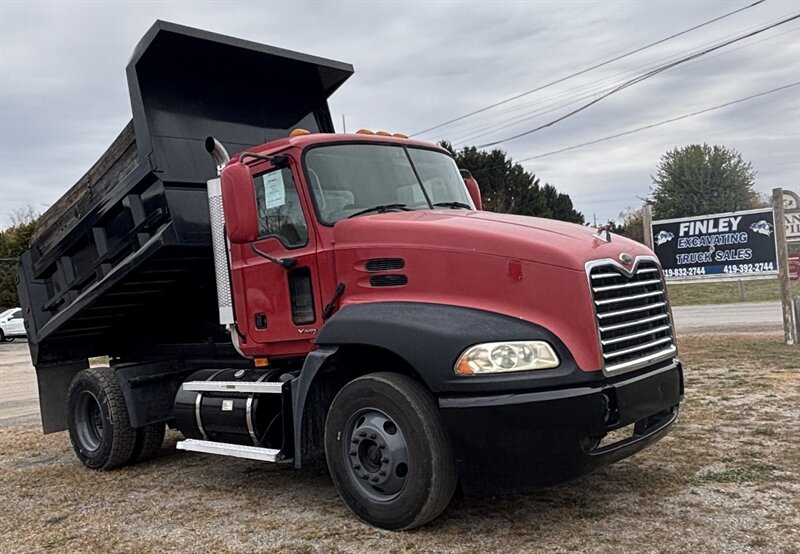2025 Mack CXU612   - Photo 7 - Grand Rapids, OH 43522