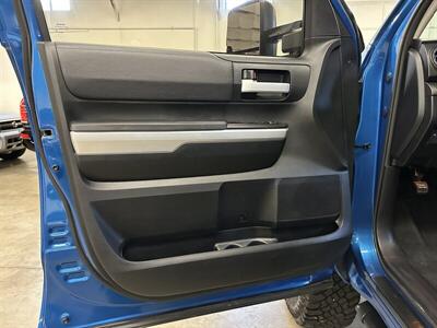 2017 Toyota Tundra SR5  CREWMAX - Photo 25 - Portland, OR 97220