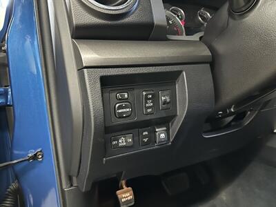 2017 Toyota Tundra SR5  CREWMAX - Photo 26 - Portland, OR 97220