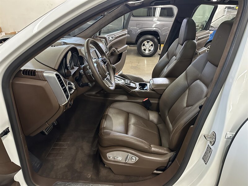 2015 Porsche Cayenne Turbo - Photo 10