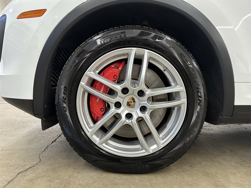 2015 Porsche Cayenne Turbo - Photo 49