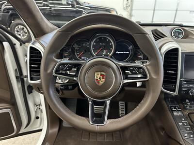 2015 Porsche Cayenne Turbo   - Photo 17 - Portland, OR 97220