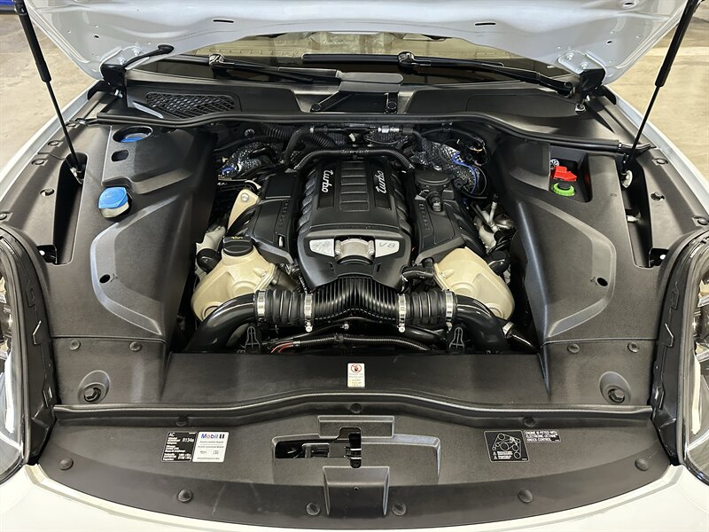 2015 Porsche Cayenne Turbo - Photo 51