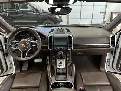 2015 Porsche Cayenne Turbo   - Photo 15 - Portland, OR 97220