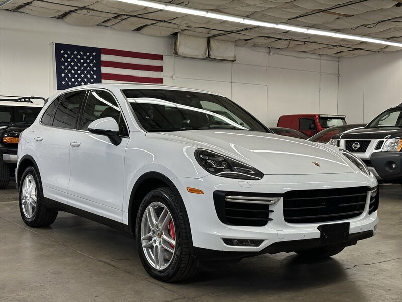 2015 Porsche Cayenne Turbo's photo
