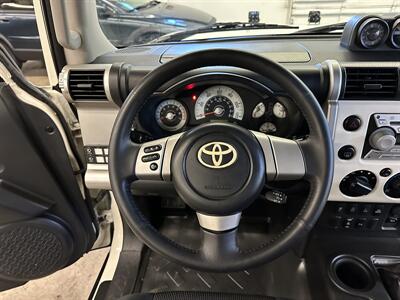 2010 Toyota FJ Cruiser   - Photo 20 - Portland, OR 97220