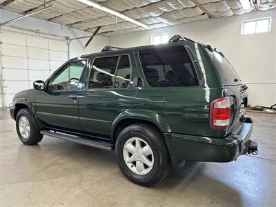 2001 Nissan Pathfinder LE   - Photo 6 - Portland, OR 97220