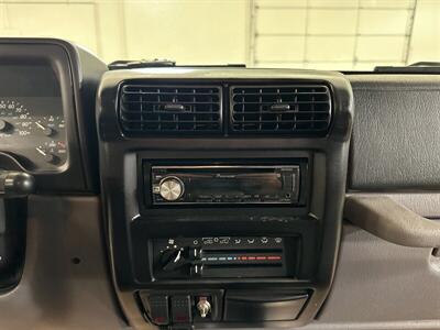 1997 Jeep Wrangler Sport 2dr 5-speed Manual - Photo 30 - Portland, OR 97220
