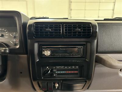 1997 Jeep Wrangler Sport 2dr  5-speed Manual - Photo 30 - Portland, OR 97220