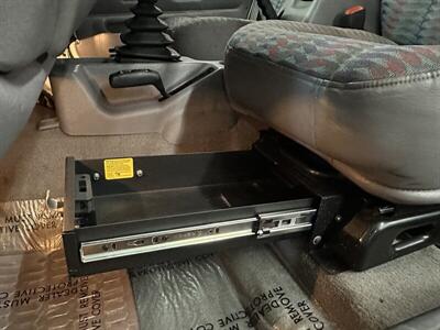 1997 Jeep Wrangler Sport 2dr 5-speed Manual - Photo 24 - Portland, OR 97220