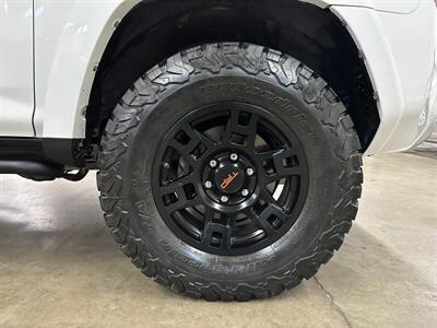 2016 Toyota 4Runner Trail  TRD - Photo 9 - Portland, OR 97220