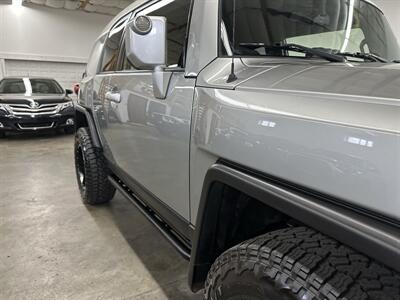 2012 Toyota FJ Cruiser   - Photo 35 - Portland, OR 97220