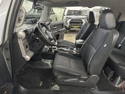 2012 Toyota FJ Cruiser   - Photo 13 - Portland, OR 97220