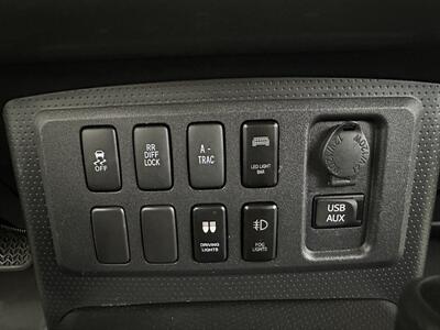 2012 Toyota FJ Cruiser   - Photo 21 - Portland, OR 97220