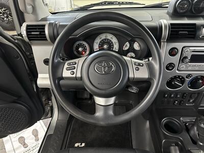 2012 Toyota FJ Cruiser   - Photo 18 - Portland, OR 97220
