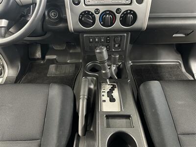 2012 Toyota FJ Cruiser   - Photo 19 - Portland, OR 97220