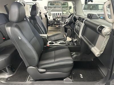 2012 Toyota FJ Cruiser   - Photo 14 - Portland, OR 97220