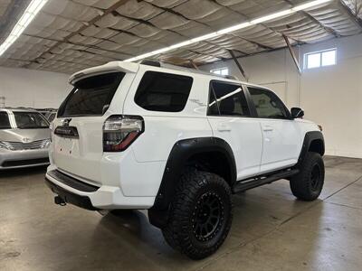 2018 Toyota 4Runner TRD Off-Road   - Photo 3 - Portland, OR 97220