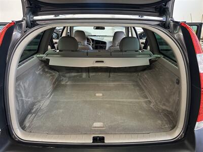 2006 Volvo XC70   - Photo 13 - Portland, OR 97220