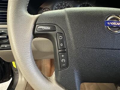 2006 Volvo XC70   - Photo 18 - Portland, OR 97220