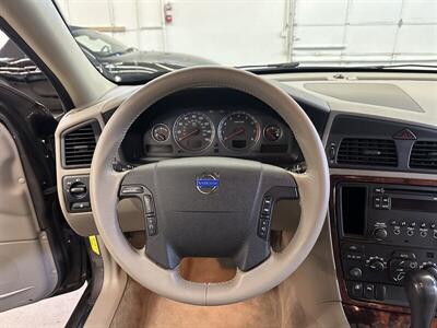 2006 Volvo XC70   - Photo 14 - Portland, OR 97220