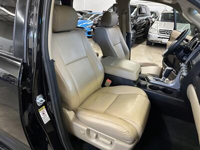 2016 Toyota Sequoia Limited  1-Owner - Photo 37 - Portland, OR 97220