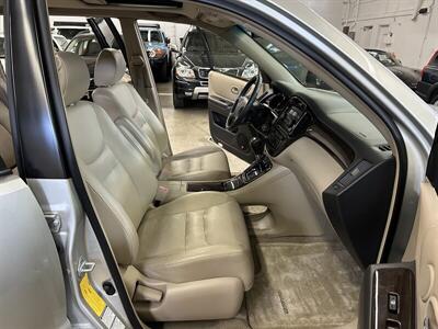 2003 Toyota Highlander LIMITED  AWD - Photo 17 - Portland, OR 97220