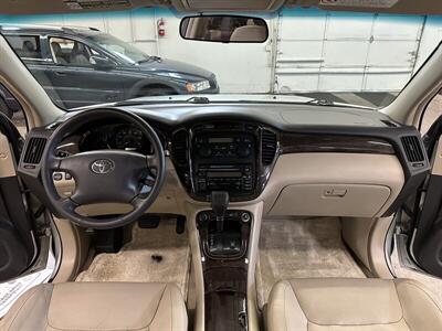 2003 Toyota Highlander LIMITED  AWD - Photo 19 - Portland, OR 97220