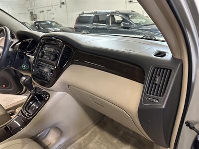 2003 Toyota Highlander LIMITED  AWD - Photo 32 - Portland, OR 97220