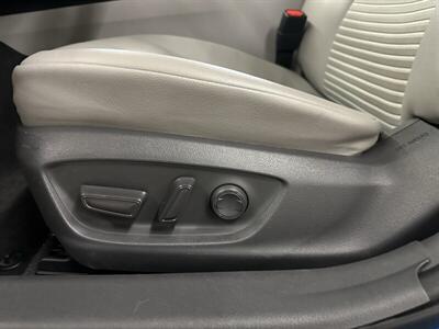 2019 Toyota Camry SE   - Photo 27 - Portland, OR 97220