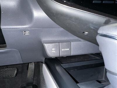 2019 Toyota Camry SE   - Photo 28 - Portland, OR 97220