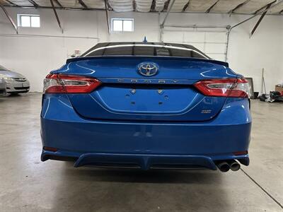 2019 Toyota Camry SE   - Photo 4 - Portland, OR 97220