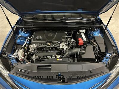 2019 Toyota Camry SE   - Photo 9 - Portland, OR 97220