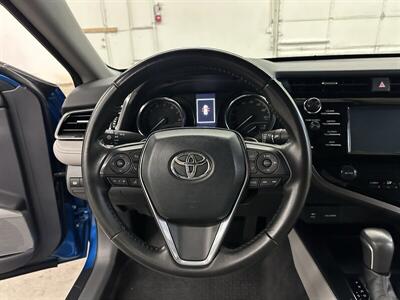 2019 Toyota Camry SE   - Photo 17 - Portland, OR 97220