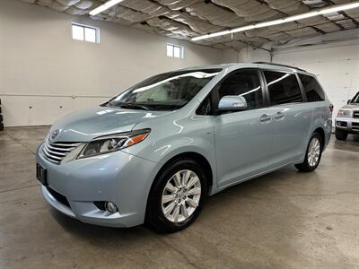 2015 Toyota Sienna XLE 7-Passenger   - Photo 6 - Portland, OR 97220