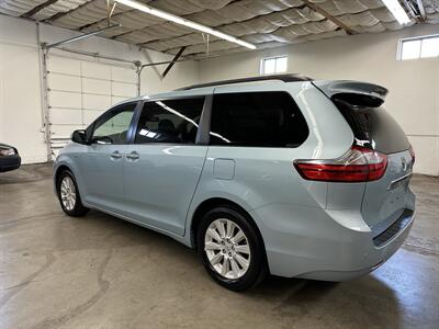 2015 Toyota Sienna XLE 7-Passenger   - Photo 5 - Portland, OR 97220