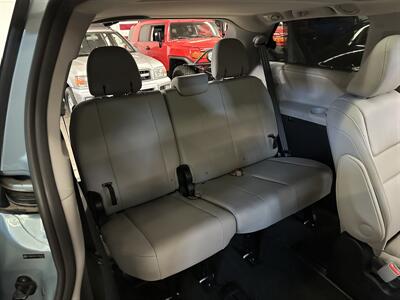 2015 Toyota Sienna XLE 7-Passenger   - Photo 14 - Portland, OR 97220